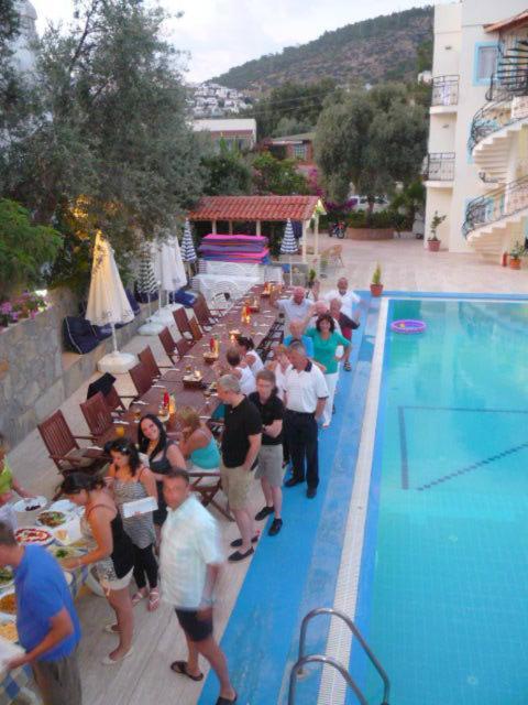 Merve Apartments, Your Home From Home In Central Bodrum, Street Cats Frequent The Property, Not All Apartments Have Balconies , Ground Floor Have Terrace With Table And Chairs Extérieur photo